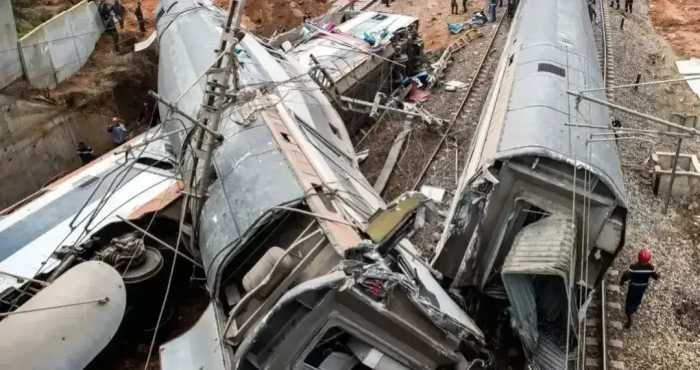 突发朝鲜惨剧！火车脱轨造成400多人丧生！