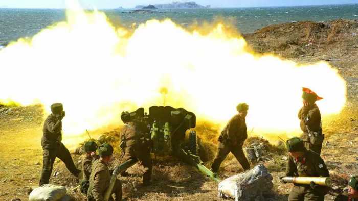 朝鲜说开炮就开炮，在对岸齐发200多枚炮弹，韩国发布紧急避难令