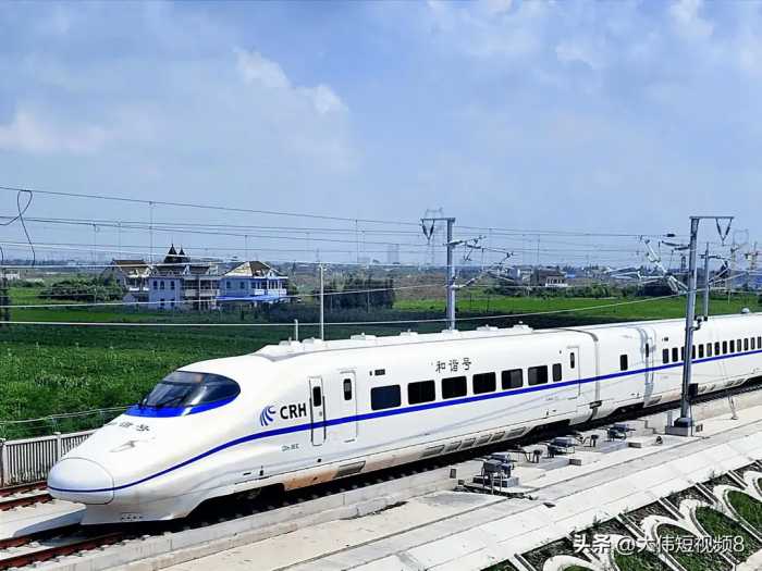 日本人乘坐中国高铁后，愤怒说出了三个大“缺点”，让人无法反驳