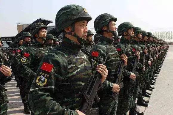 今天八一：10首出塞诗，致敬所有的中国军人